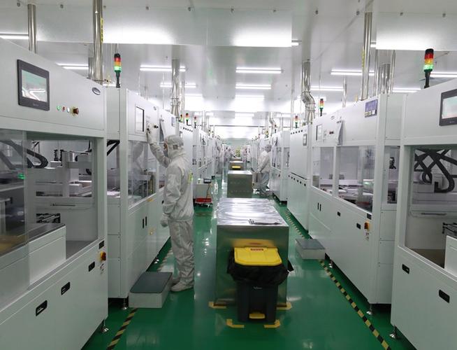 工艺技术国内一流的高效单晶硅电池片生产基地——平煤隆基公司.