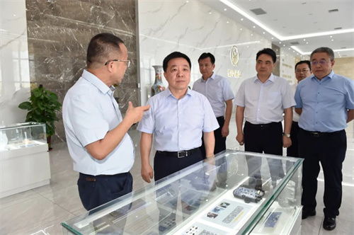 省长叶建春在南城临川等地调研 以工业高质量发展挺起县域经济 硬脊梁